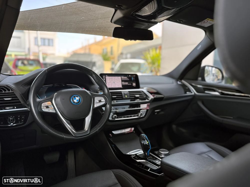 BMW iX3 Inspiring - 28