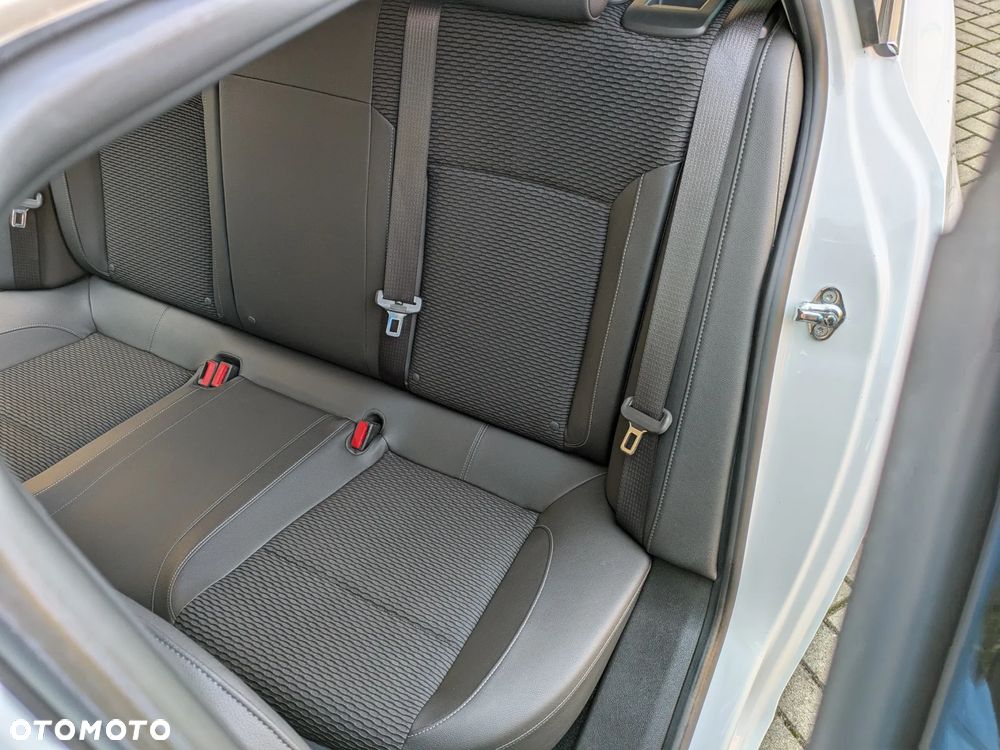 Opel Insignia ver-sports-tourer-2-0-diesel-edition - 20