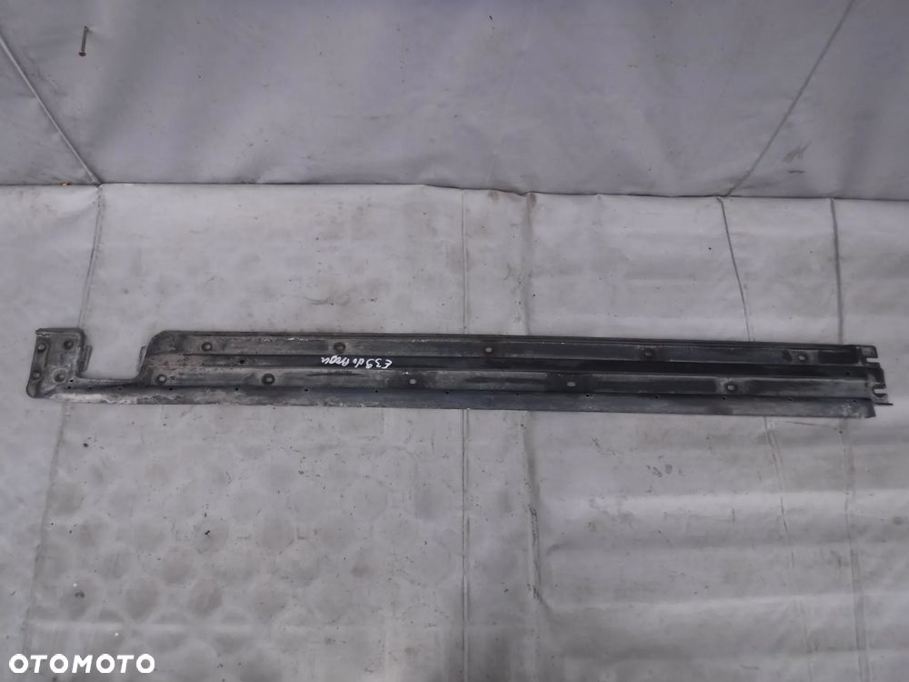 BMW E39 OSŁONA PROGU PODWOZIA 8201496 - 1