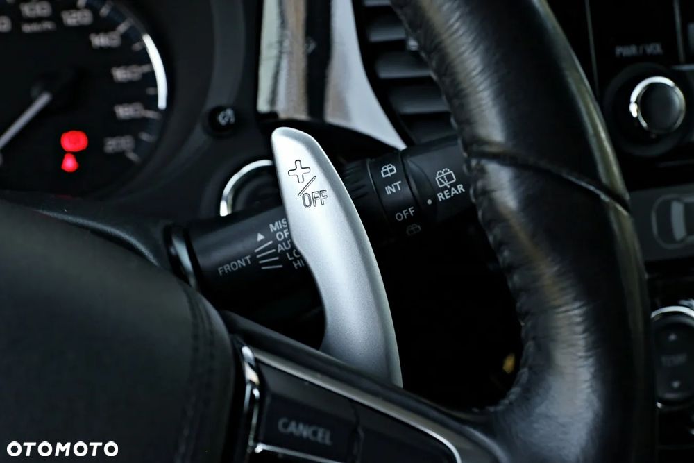 Mitsubishi Outlander - 28