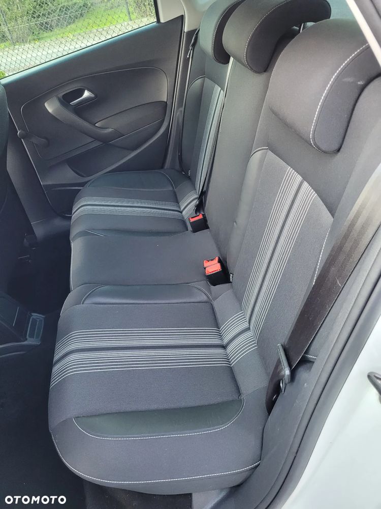 Volkswagen Polo 1.2 TSI MATCH - 8