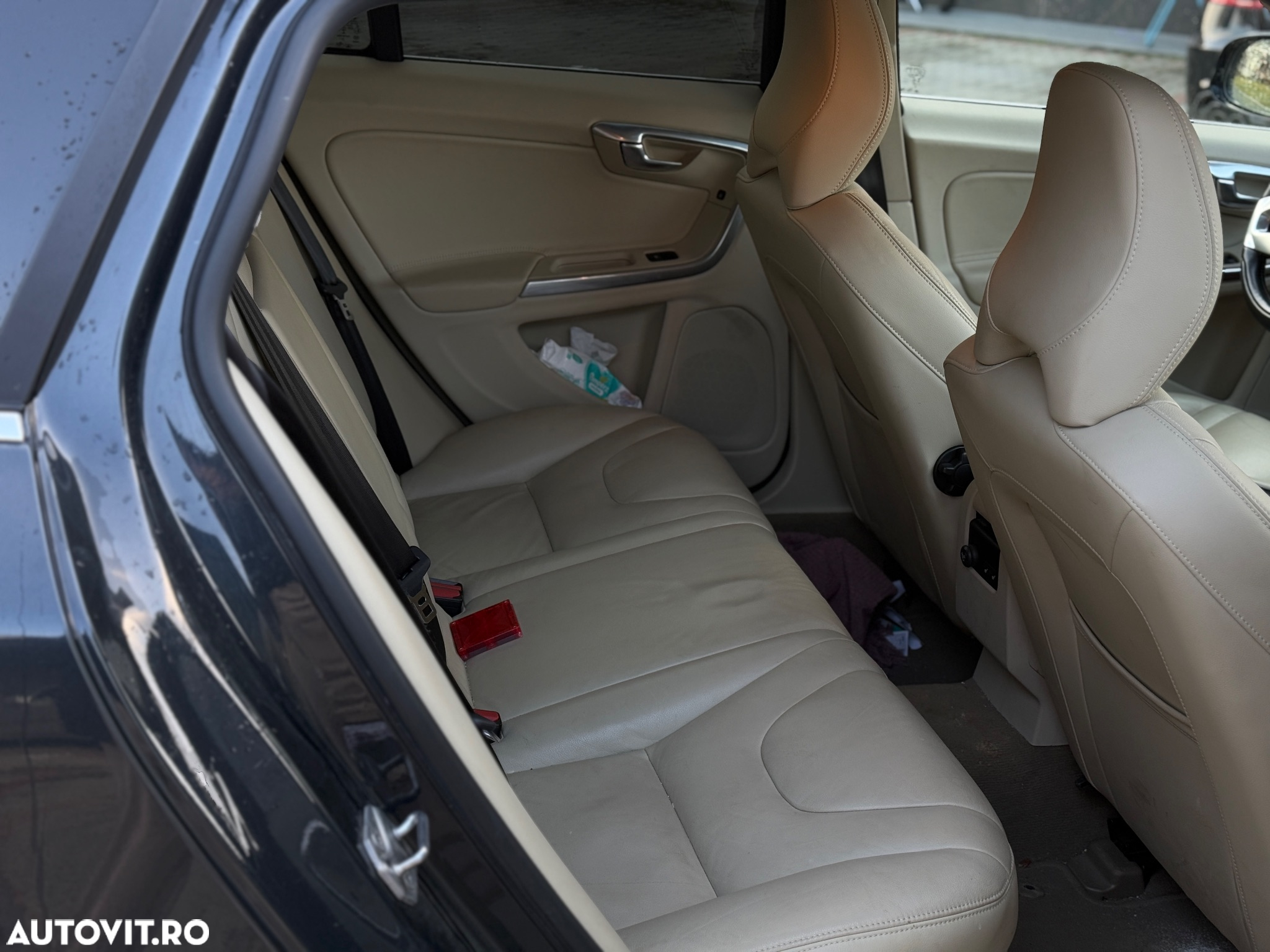 Volvo V60 D6 Plug-In-Hybrid AWD Geartronic Summum - 7