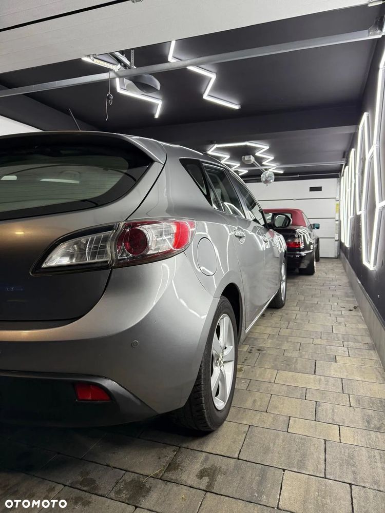 Mazda 3 1.6 CD Exclusive + - 2