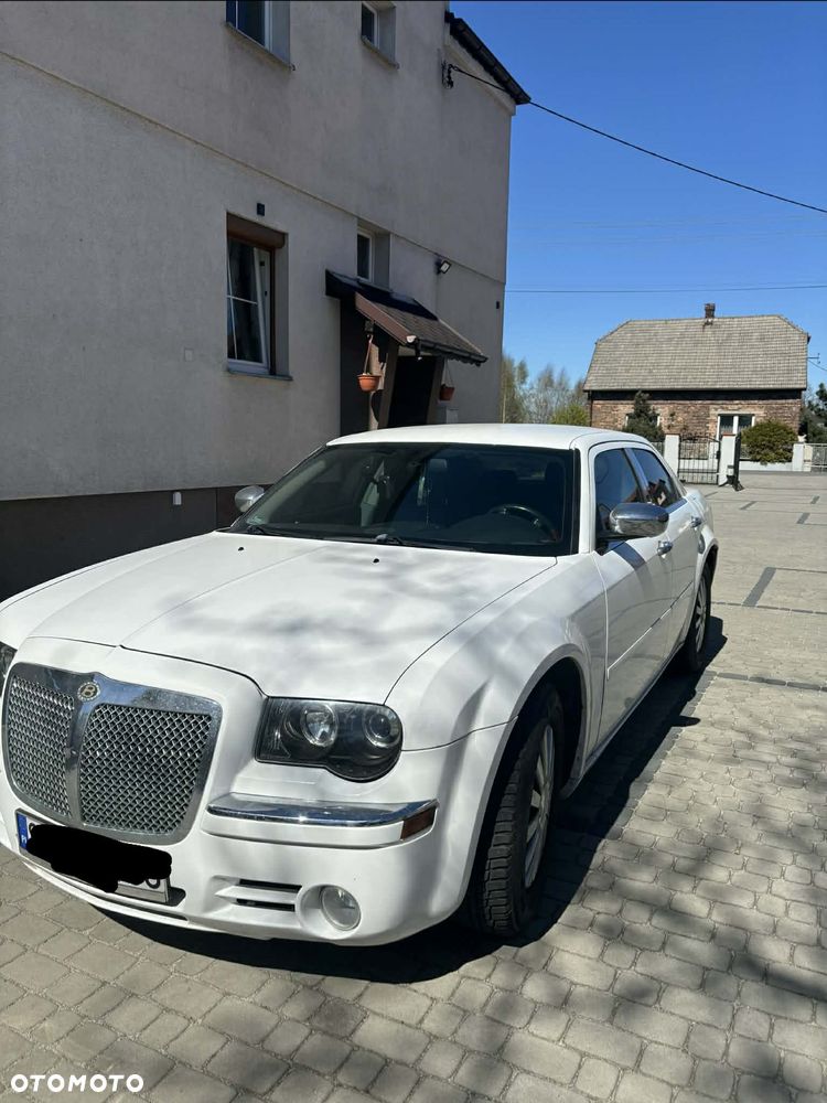 Chrysler 300C 2.7 V6 - 3