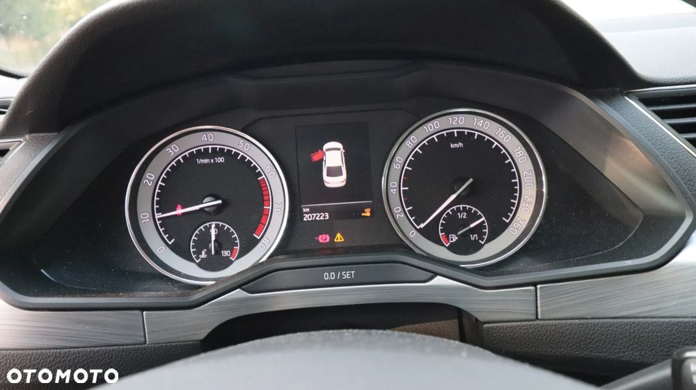 Skoda Superb 1.5 TSI ACT Style - 16
