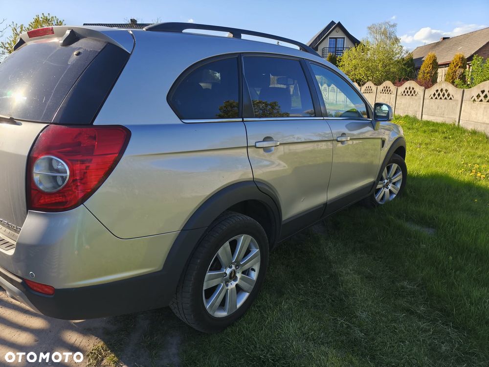 Chevrolet Captiva 2.0 d LT high - 3
