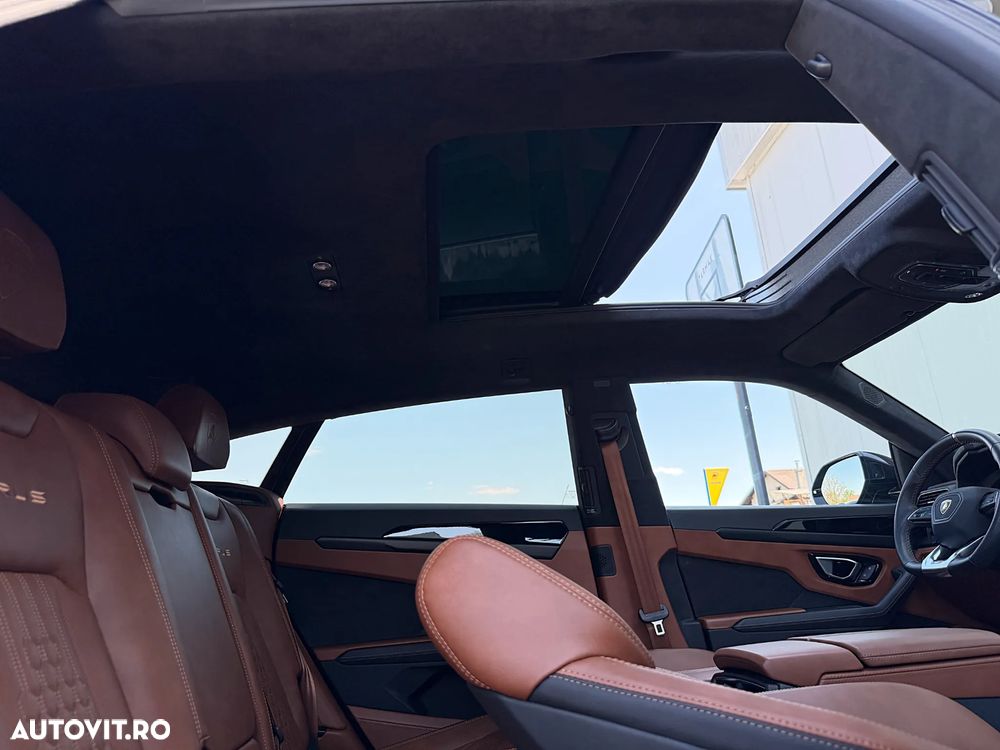 Lamborghini URUS Standard - 33