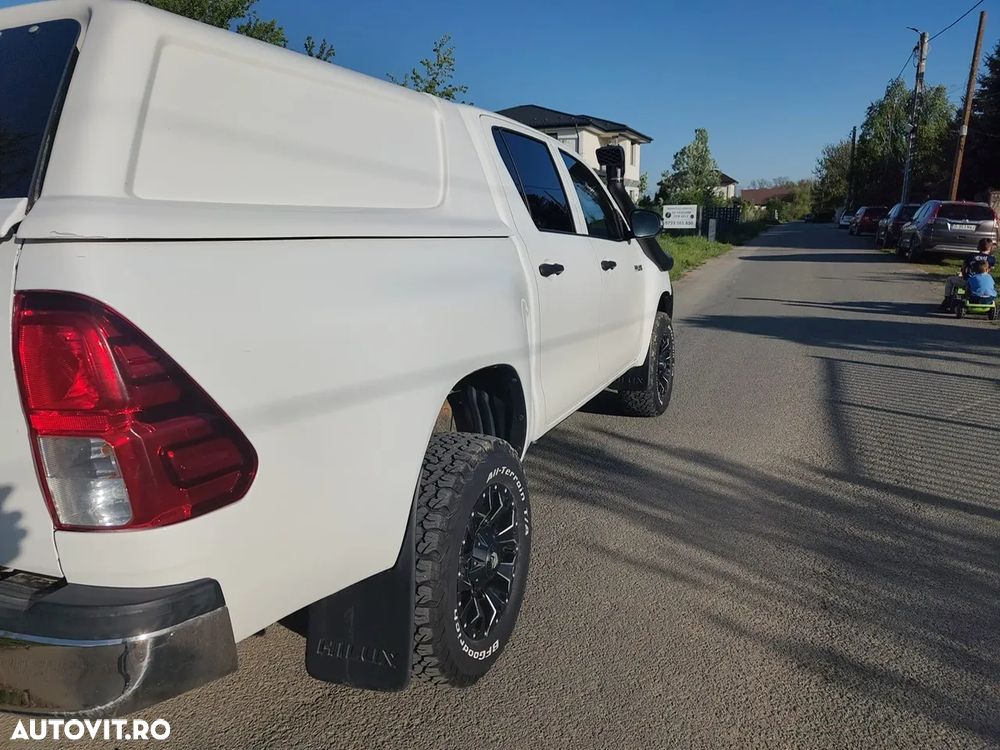 Toyota Hilux 4x4 Double Cab M/T Style - 15