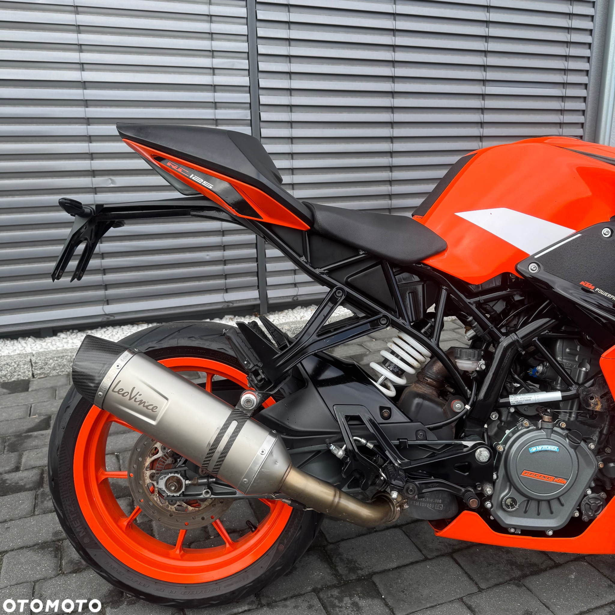 KTM RC 125 - 8