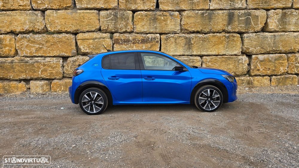 Peugeot e-208 GT - 4