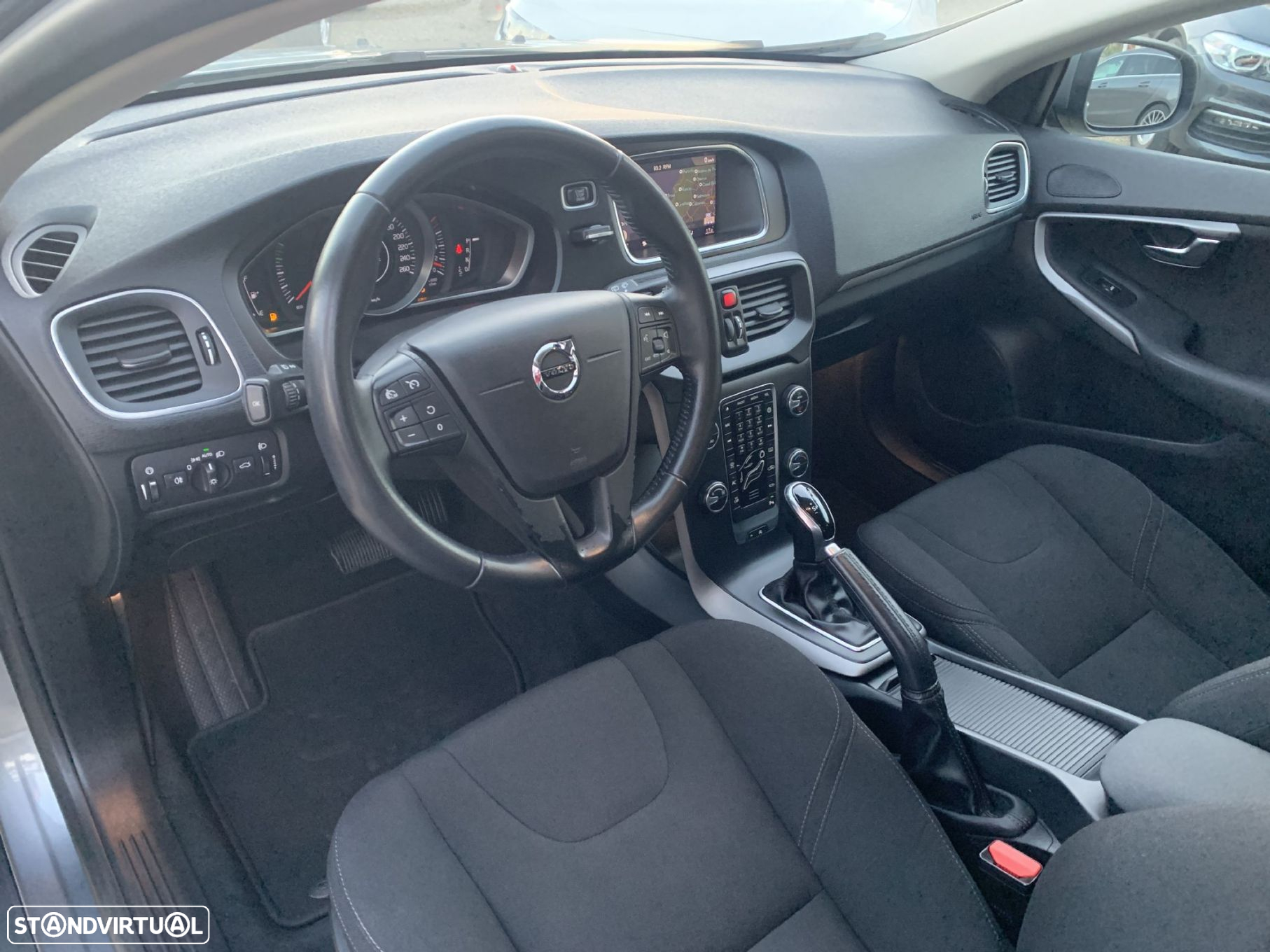 Volvo V40 1.5 T3 Sport Edition Geartronic - 2