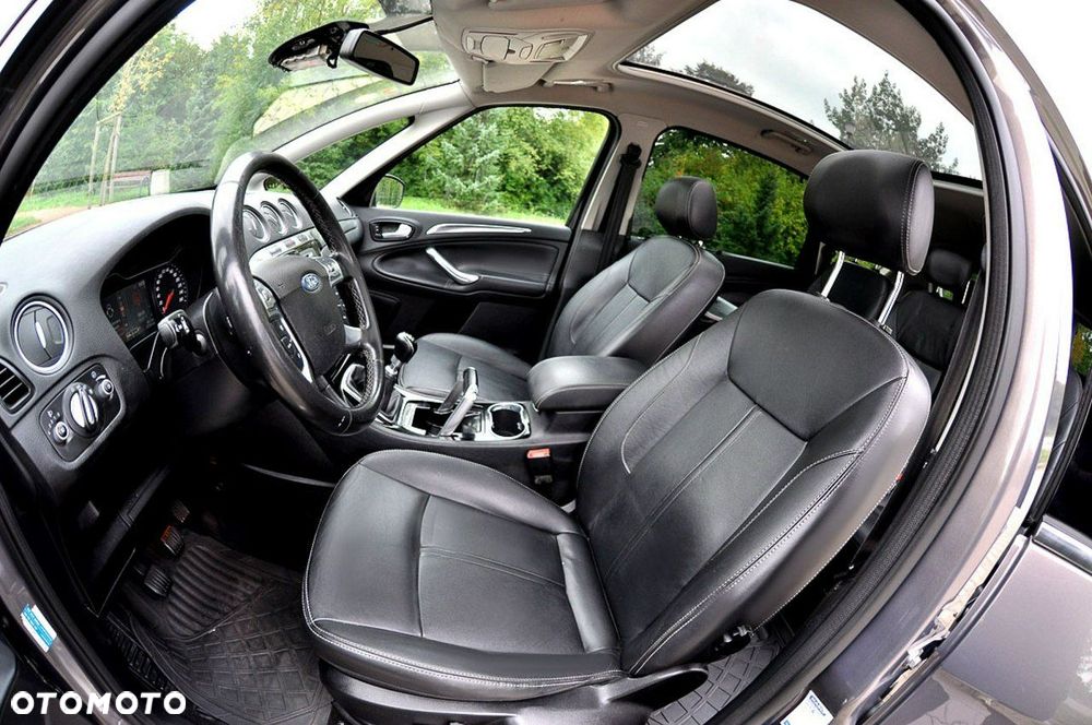 Ford S-Max - 8