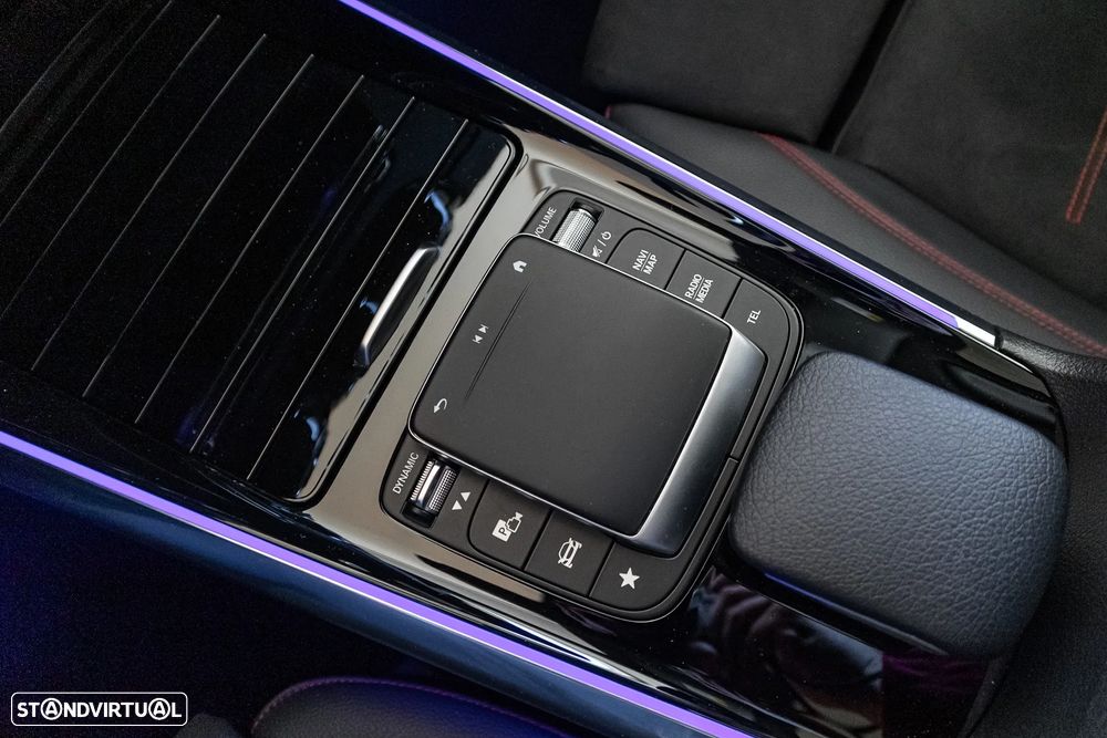 Mercedes-Benz GLA 220 d AMG Line - 24