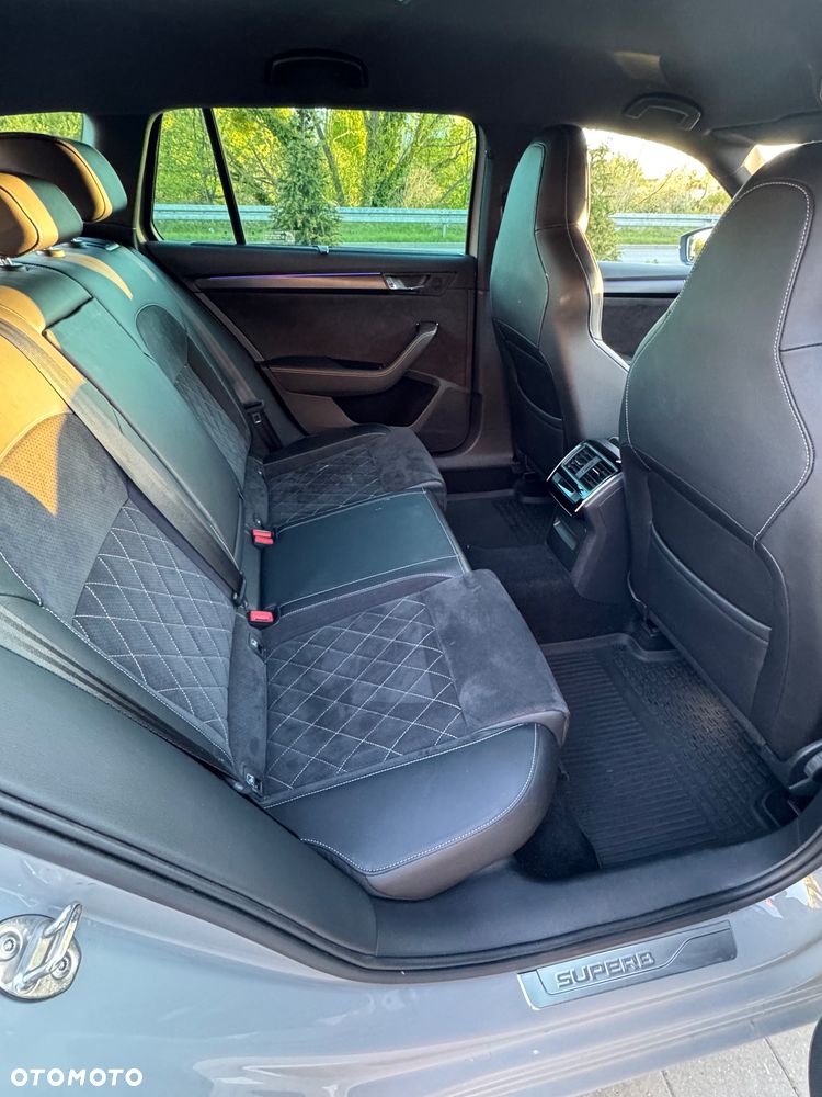 Skoda Superb 2.0 TDI SCR Sportline DSG - 12