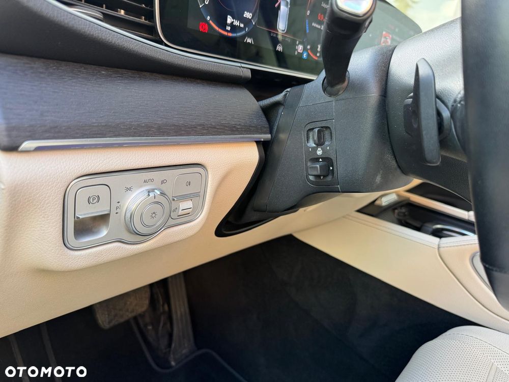 Mercedes-Benz GLE 400 d 4Matic 9G-TRONIC AMG Line - 23