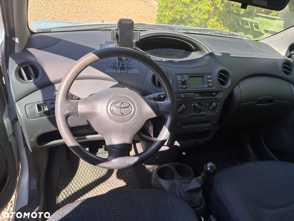 Toyota Yaris - 4