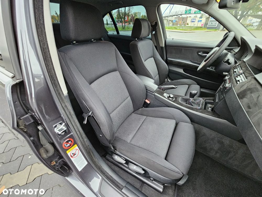 BMW Seria 3 320i - 21