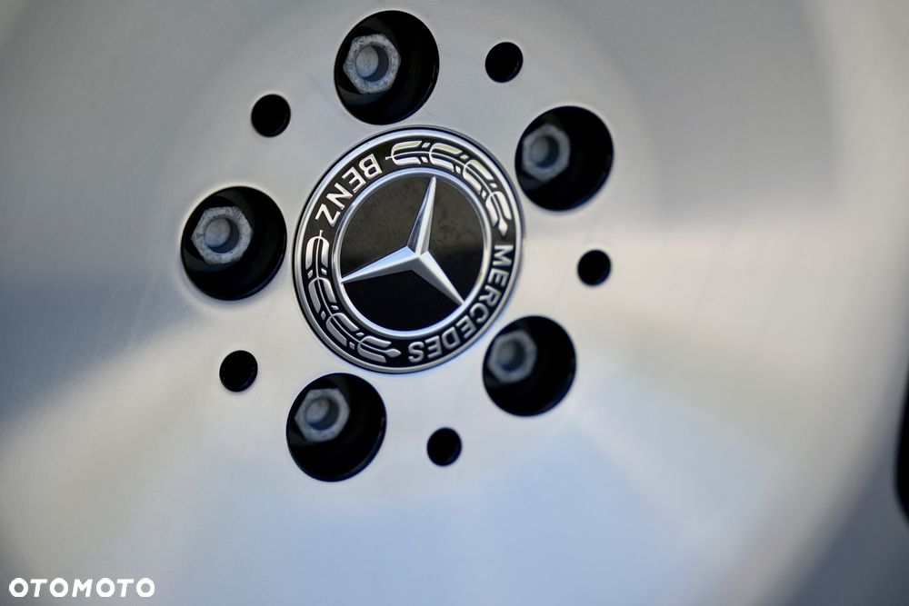 Mercedes-Benz Klasa V 300 d 4-Matic 9G-Tronic - 32