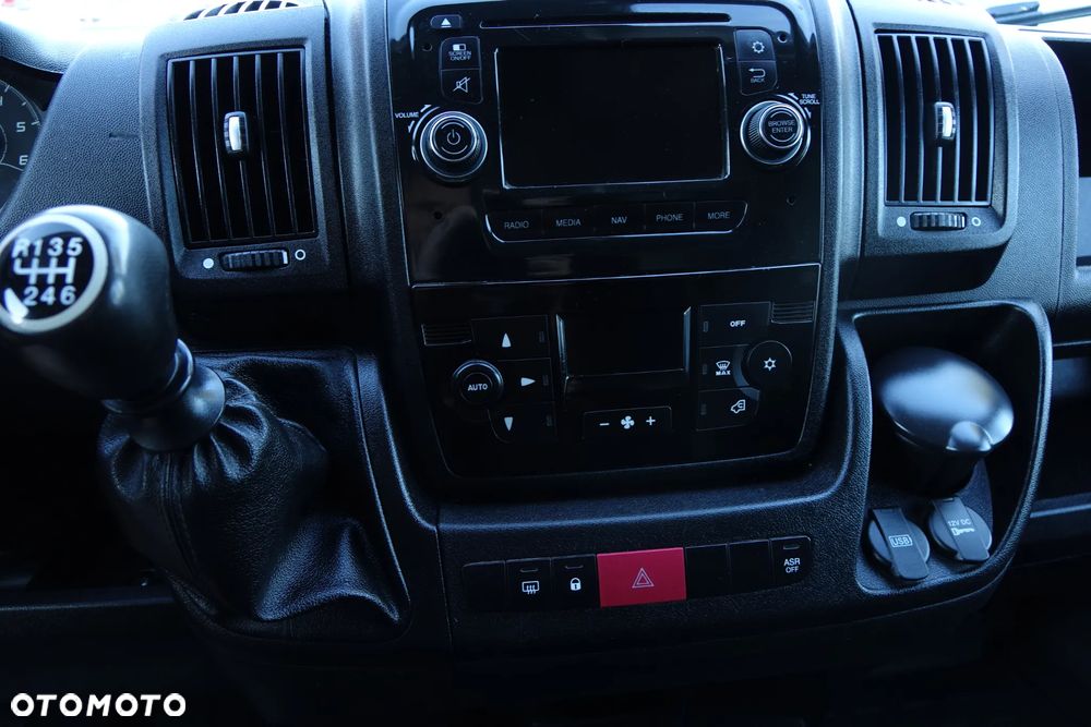 Peugeot Boxer 3-osobowy L4H2 najdłuższy - 17