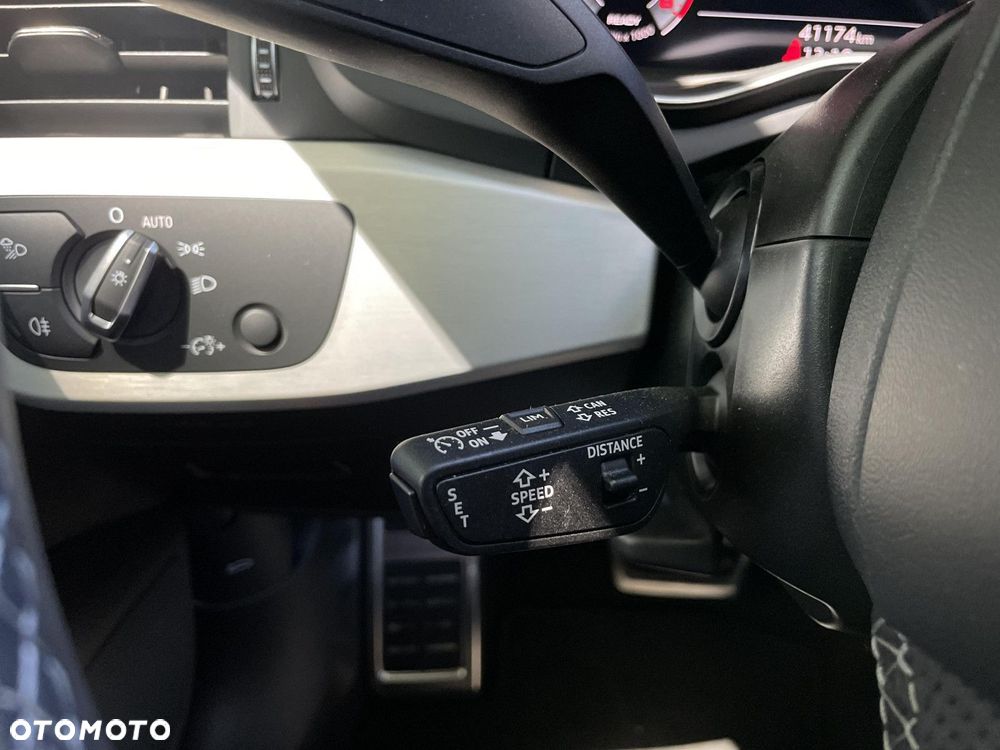 Audi A4 Limousine - 17