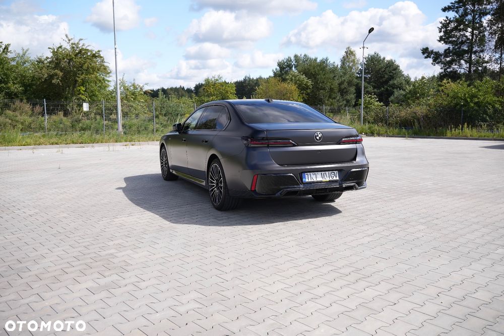 BMW Seria 7 740d xDrive mHEV Individual Edition sport - 6