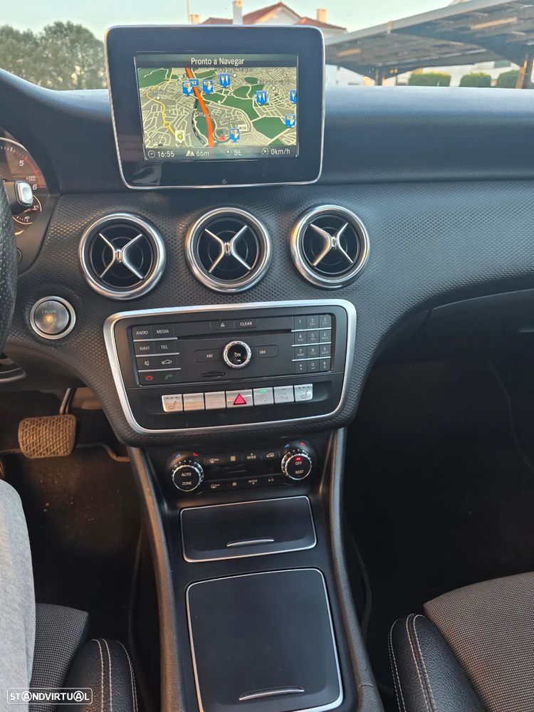 Mercedes-Benz A 180 d 7G-DCT AMG Line - 16