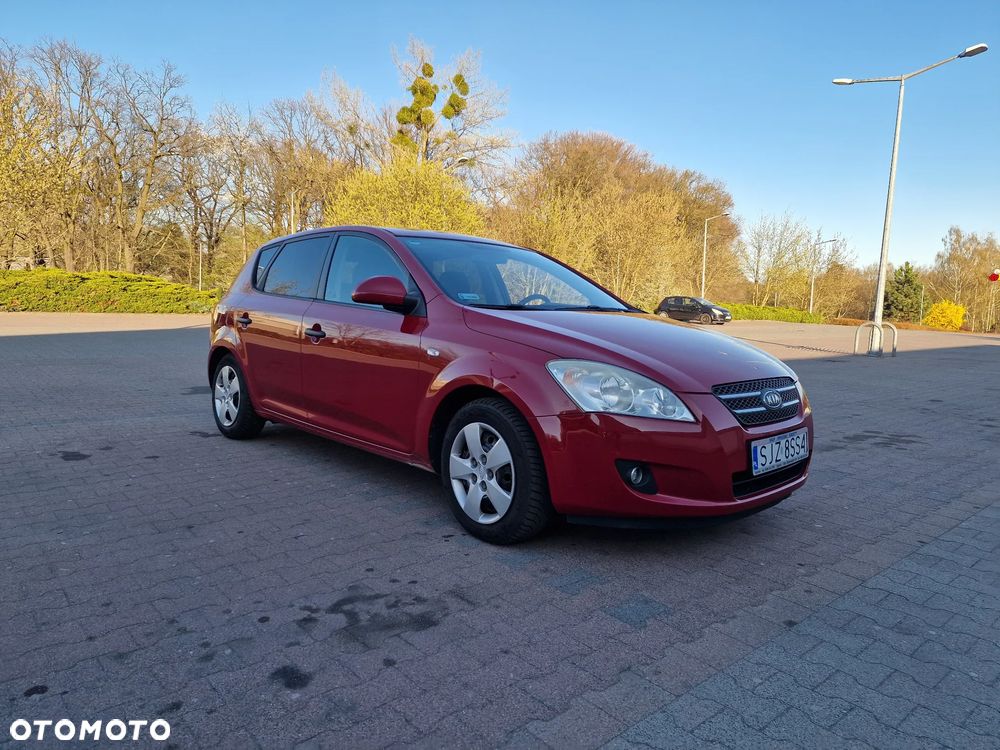 Kia Ceed 1.4 CVVT LX Basis - 1