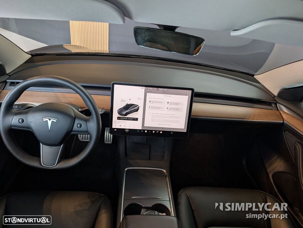 Tesla Model 3 - 10