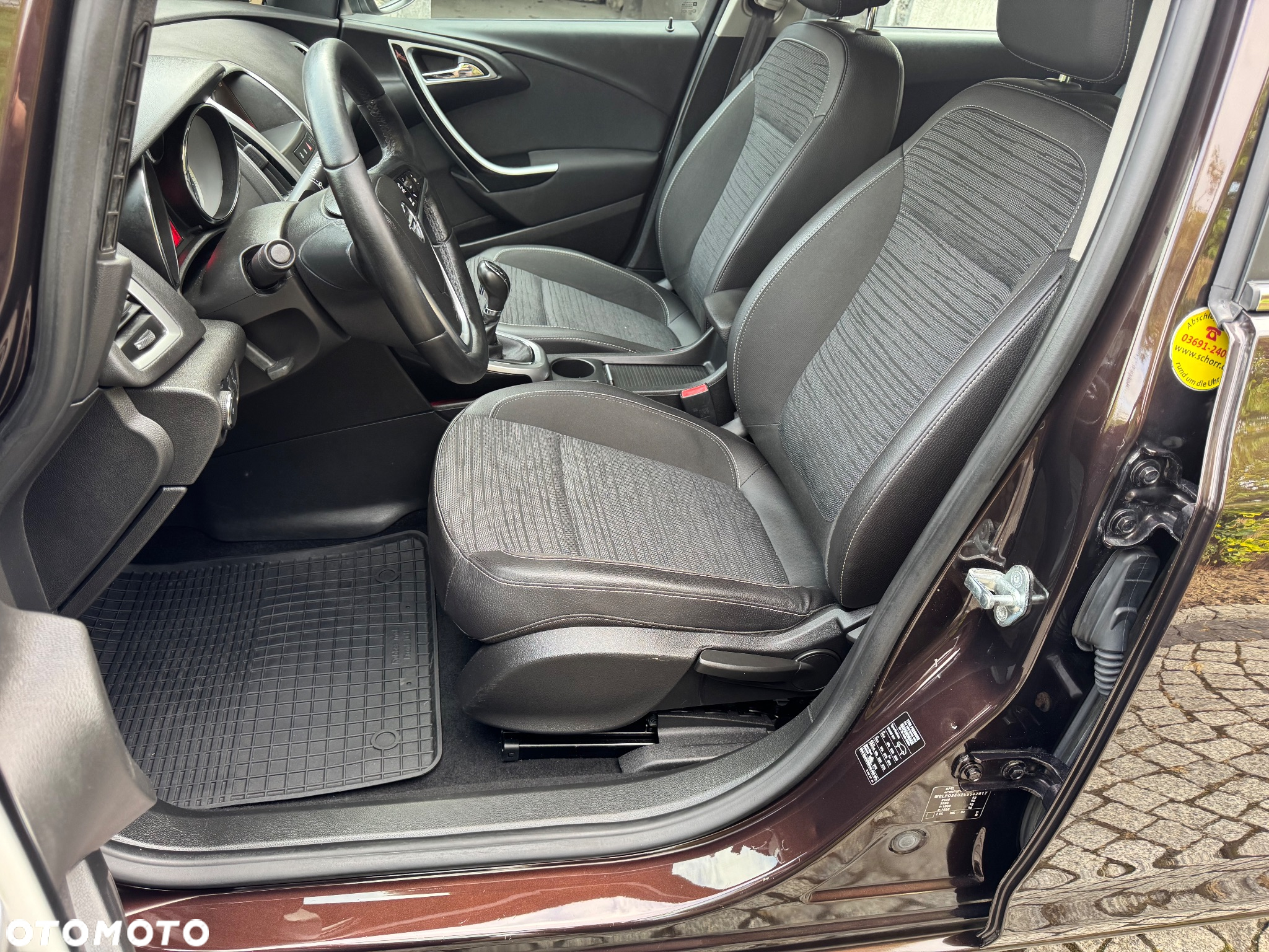 Opel Astra IV 1.4 T Cosmo - 17
