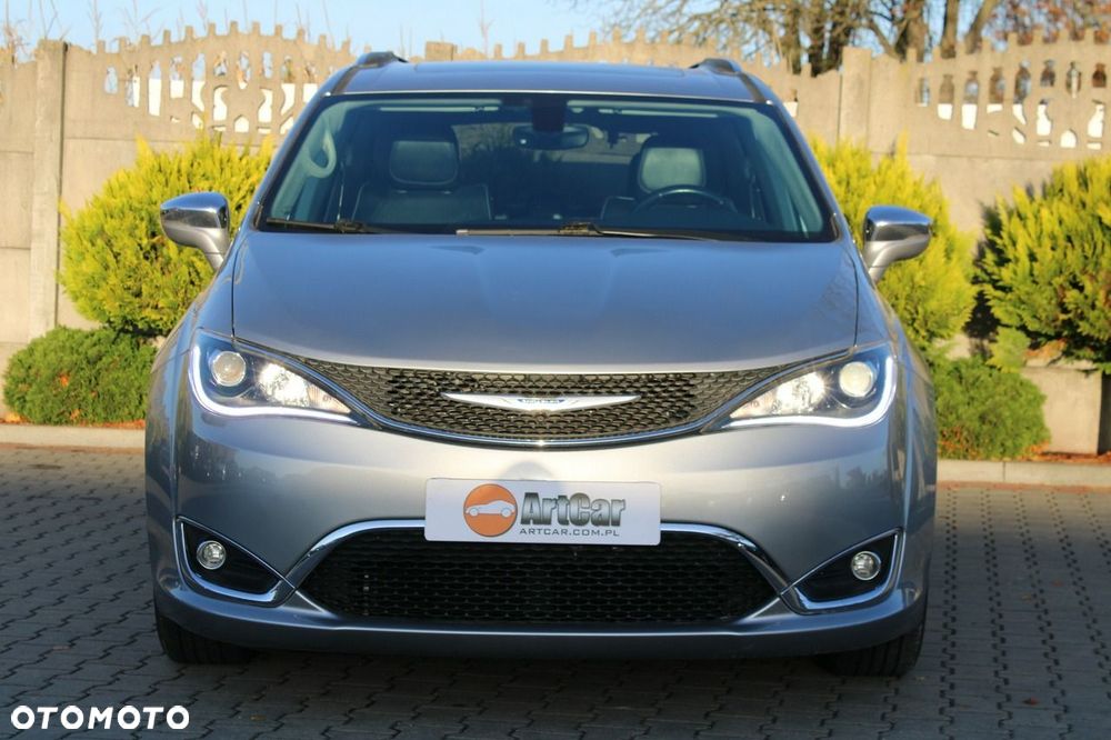 Chrysler Pacifica - 9