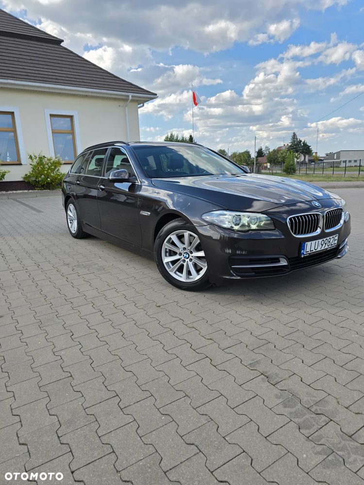 BMW Seria 5 520d Touring Luxury Line - 2