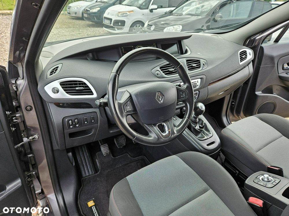 Renault Grand Scenic - 8