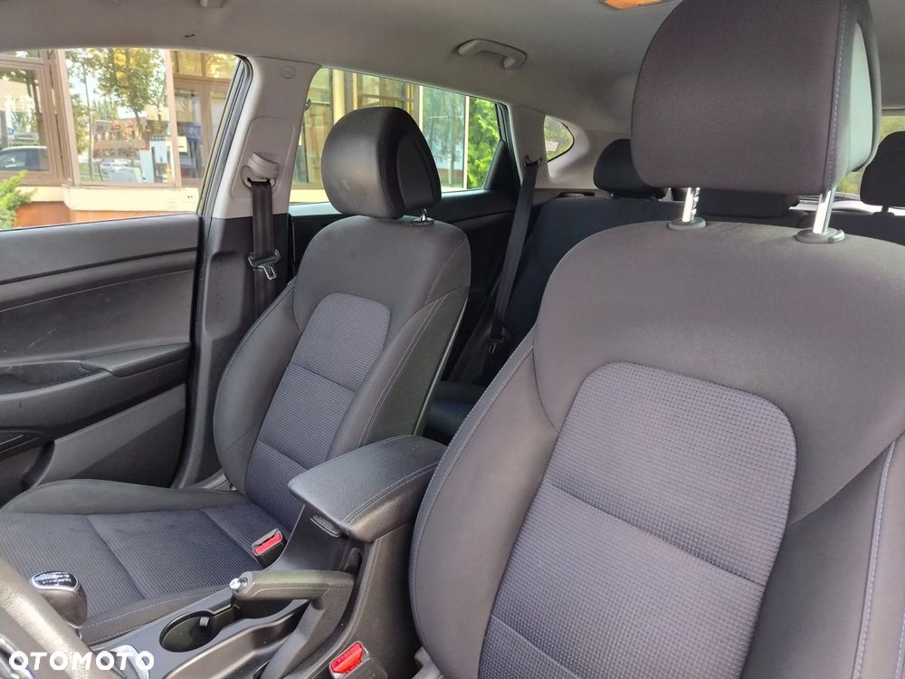 Hyundai Tucson 1.6 GDI BlueDrive Comfort 2WD - 19