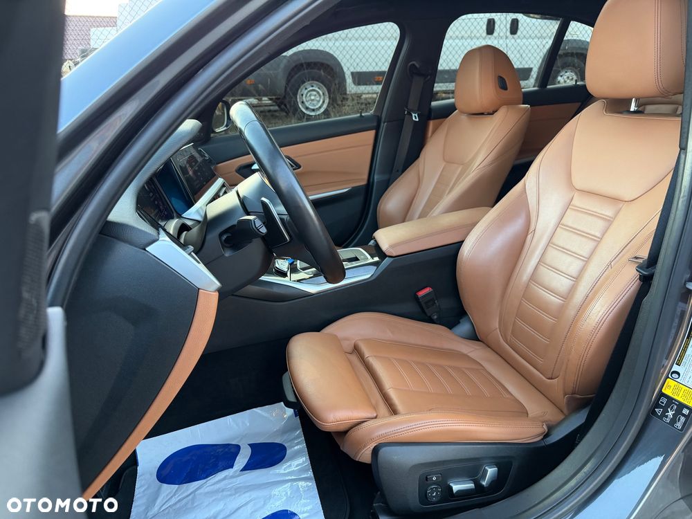 BMW Seria 3 M340i xDrive - 24