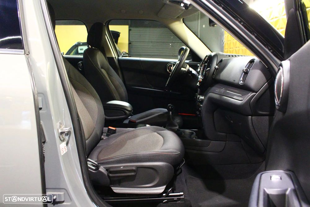 MINI Countryman One D 4Business - 13