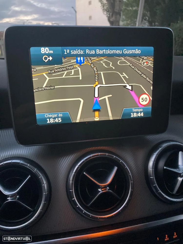 Mercedes-Benz CLA 200 d Shooting Brake - 22