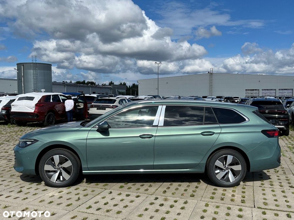 Volkswagen Passat Variant 1.5 TSI ACT mHEV Elegance DSG - 3