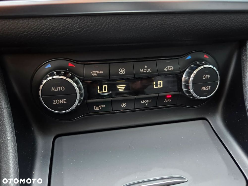 Mercedes-Benz GLA 200 7G-DCT Style - 26
