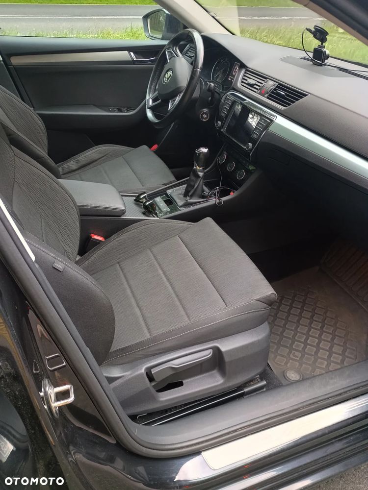 Skoda Superb 2.0 TDI Ambition - 6