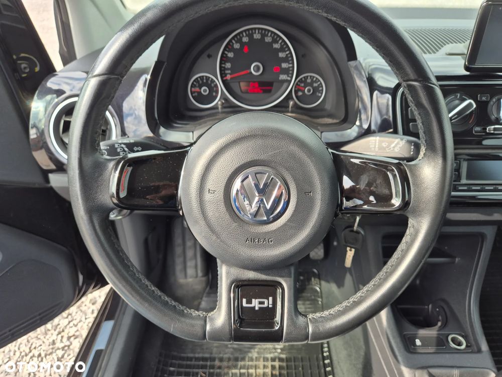 Volkswagen up! 1.0 street - 35