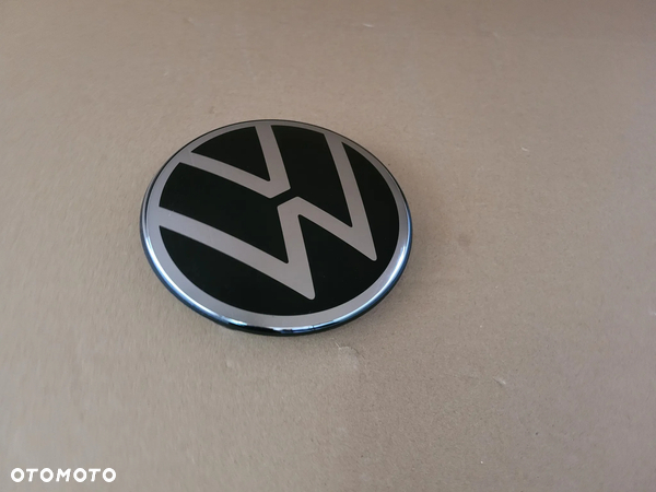 EMBLEMAT LOGO ZNACZEK NA RADAR VW GOLF VIII 5H0853601N