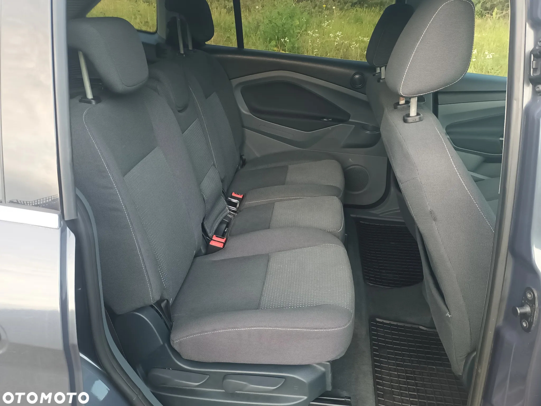 Ford Grand C-MAX - 22