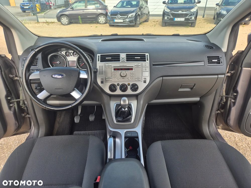 Ford Kuga - 9