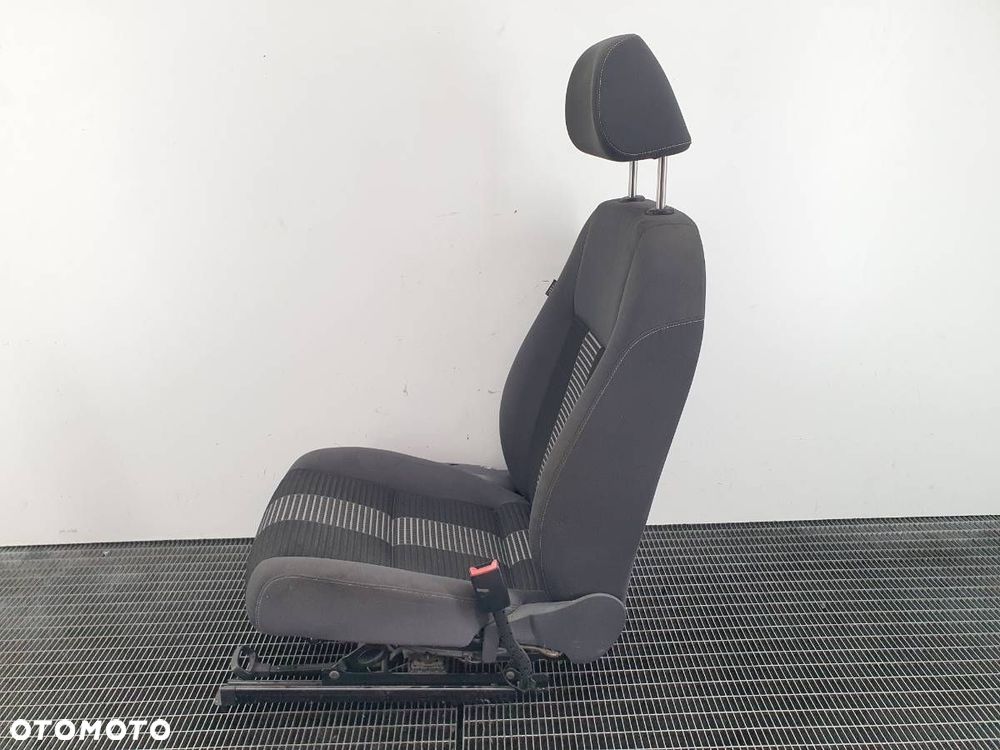 FOTEL PRAWY PRZÓD PASAŻERA GRZANY VW GOLF V 5D EUROPA - 6
