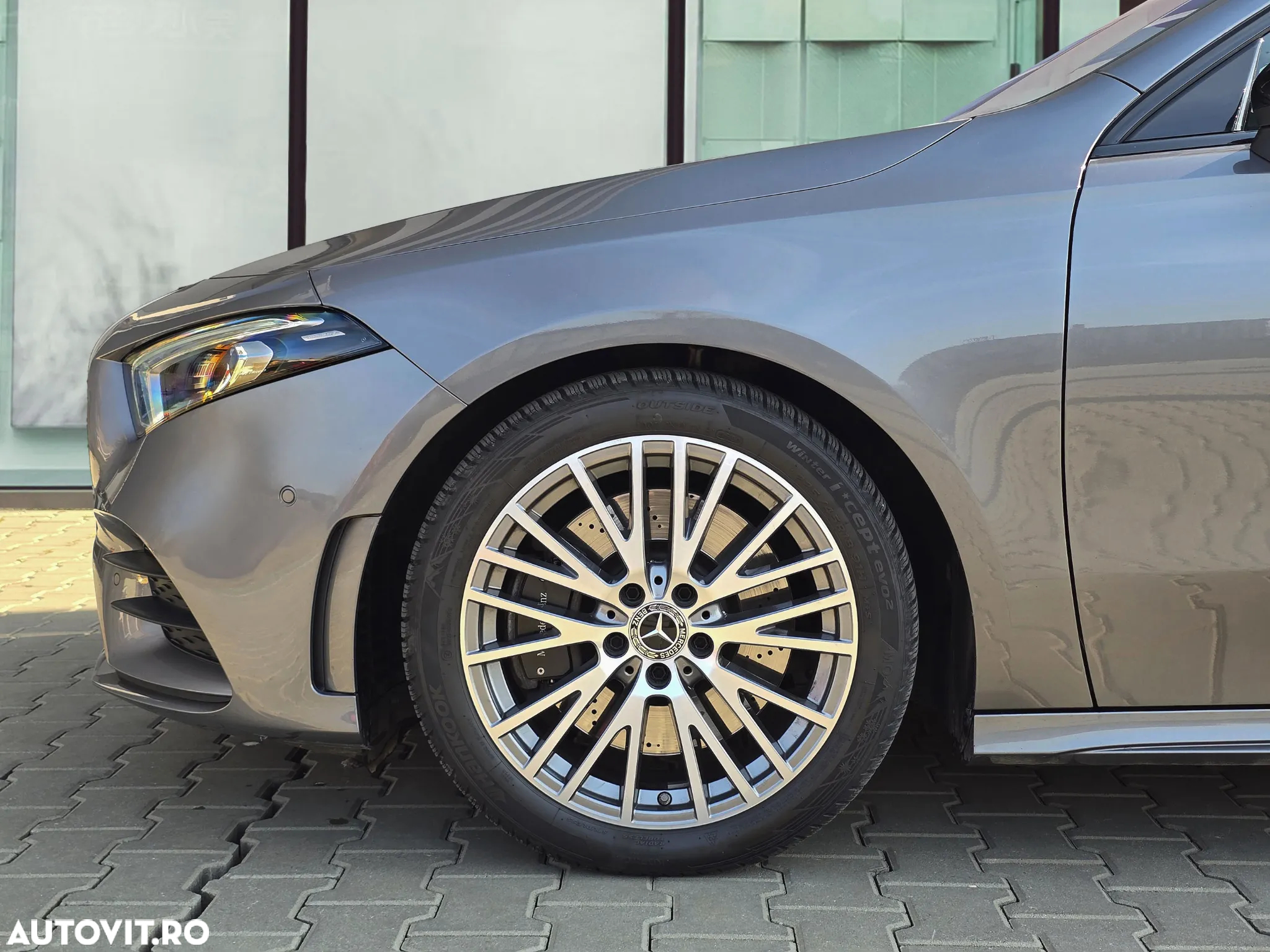 Mercedes-Benz A 250 4Matic 7G-DCT AMG Line - 8