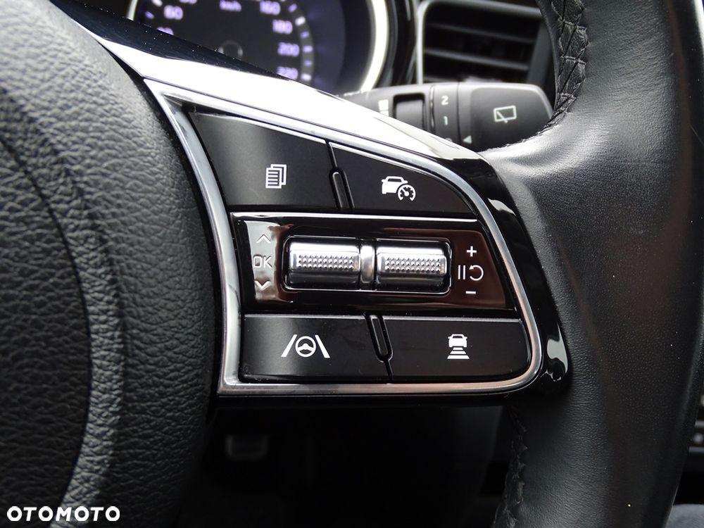Kia XCeed - 30