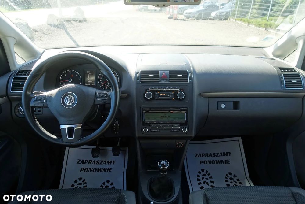 Volkswagen Touran 2.0 TDI DPF STYLE - 10