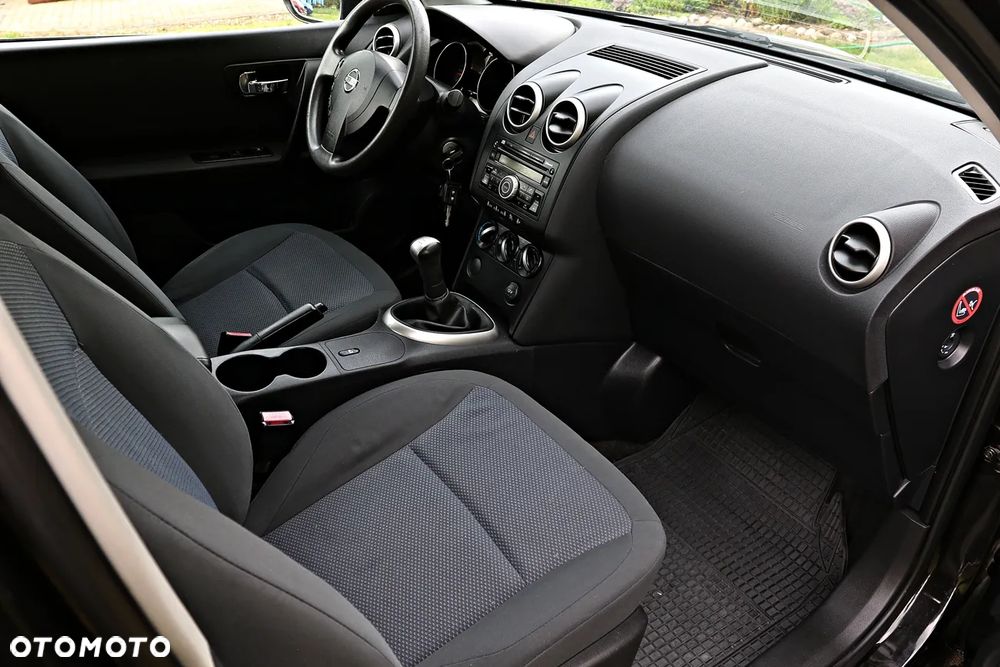 Nissan Qashqai - 25