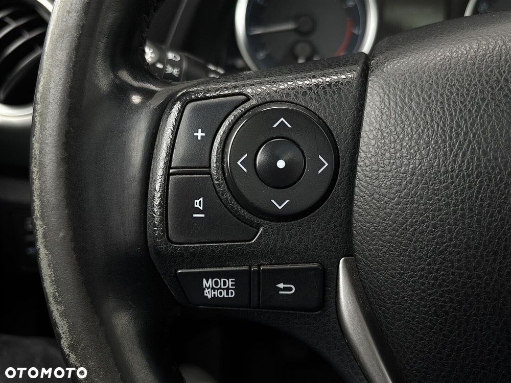 Toyota Auris 1.6 Premium - 17