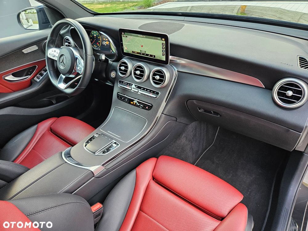 Mercedes-Benz GLC 220 d 4Matic 9G-TRONIC AMG Line Plus - 20